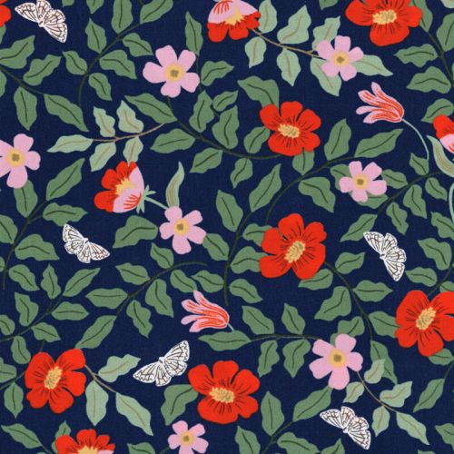 Tissu viscose strawberry fields fond bleu Rifle Paper Co Tissu viscose strawberry fields fond bleu Rifle Paper Co