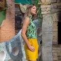 Tissu jersey viscose fleurs fond vert 